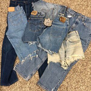 Levi's - Lot of 8 jean pairs, 5 Cutoffs, 3 Pants